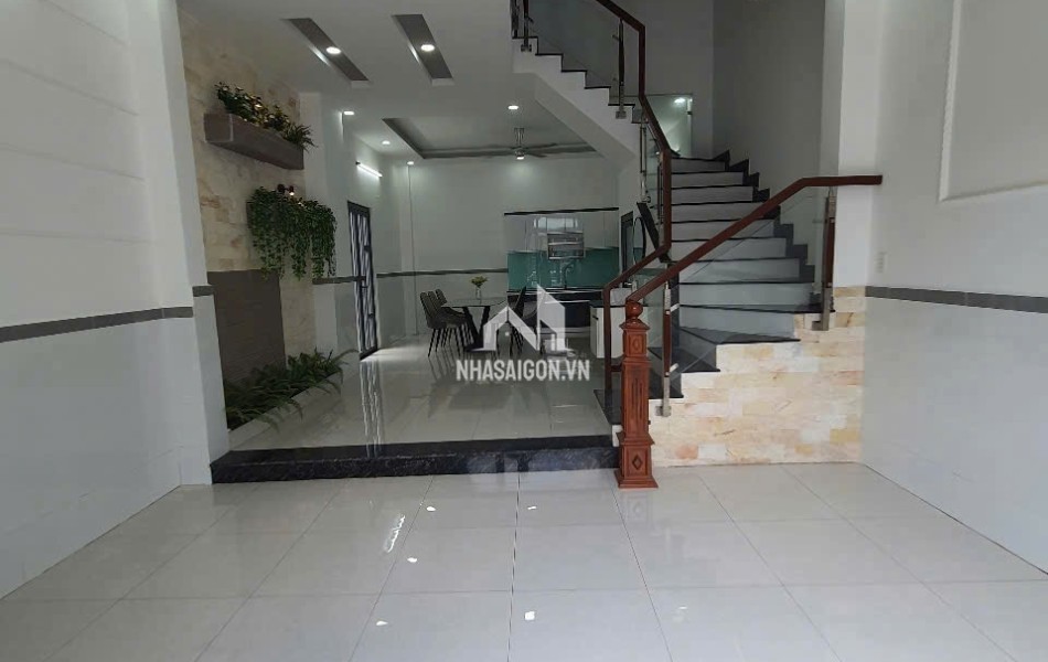 Bán nhà góc 2 mặt tiền đường 11 trường thọ thủ đức TPHCM.Lh 0909428959.